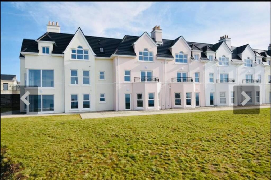 Luxurious Beach Front Apartment In Portrush Exteriér fotografie