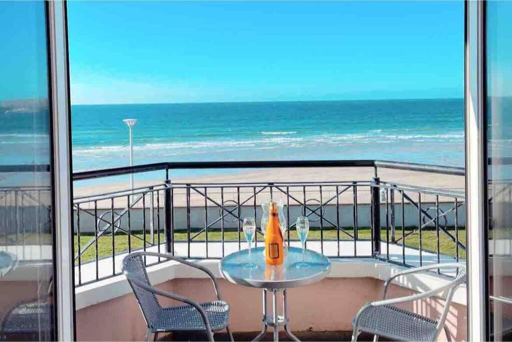 Luxurious Beach Front Apartment In Portrush Exteriér fotografie