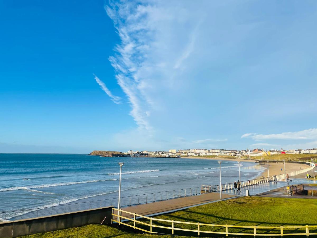 Luxurious Beach Front Apartment In Portrush Exteriér fotografie